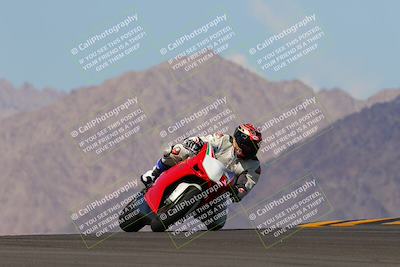 media/Oct-08-2022-SoCal Trackdays (Sat) [[1fc3beec89]]/Turn 9 (1pm)/